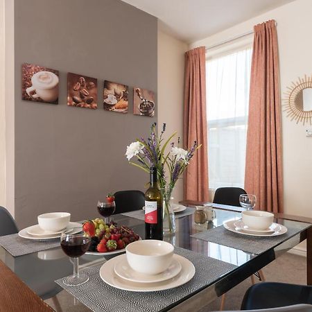 3 Bedroom-5 Beds Newland Ave King'S Palace Leisure-Contractor-Heart Of Hull Amenities Kingston upon Hull Dış mekan fotoğraf