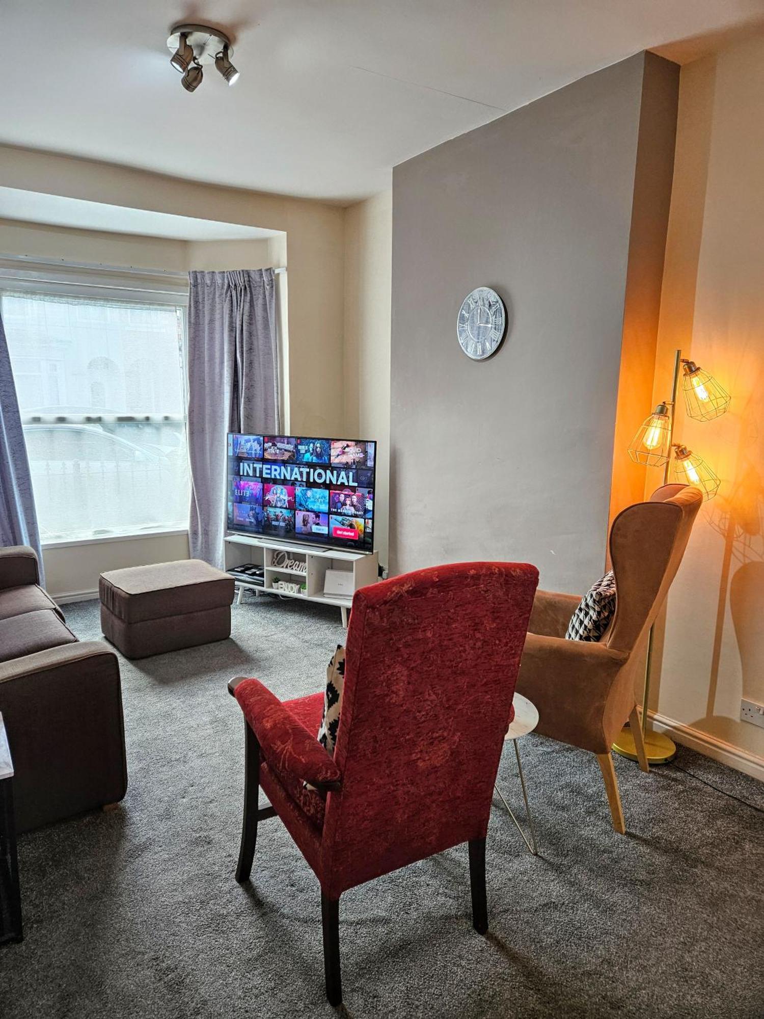 3 Bedroom-5 Beds Newland Ave King'S Palace Leisure-Contractor-Heart Of Hull Amenities Kingston upon Hull Dış mekan fotoğraf